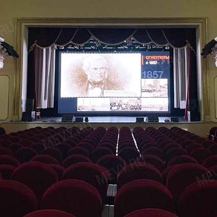 LED экран MEVY P4 RGB с системой подъёма на 1 лебёдке (45 кв.м) для сцены дворца культуры г.Боровичи