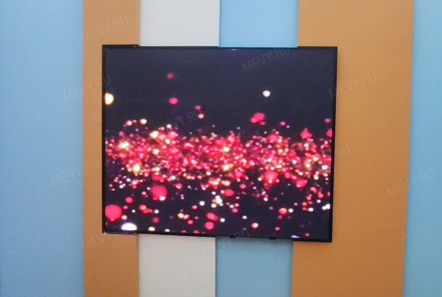  LED  MEVY    .