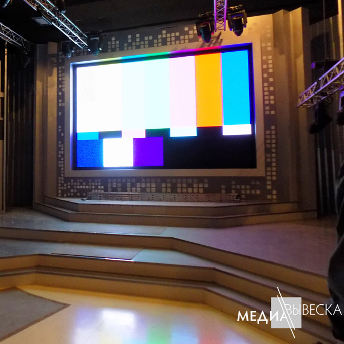 LED  MEVY P5 RGB (24 .)     . 